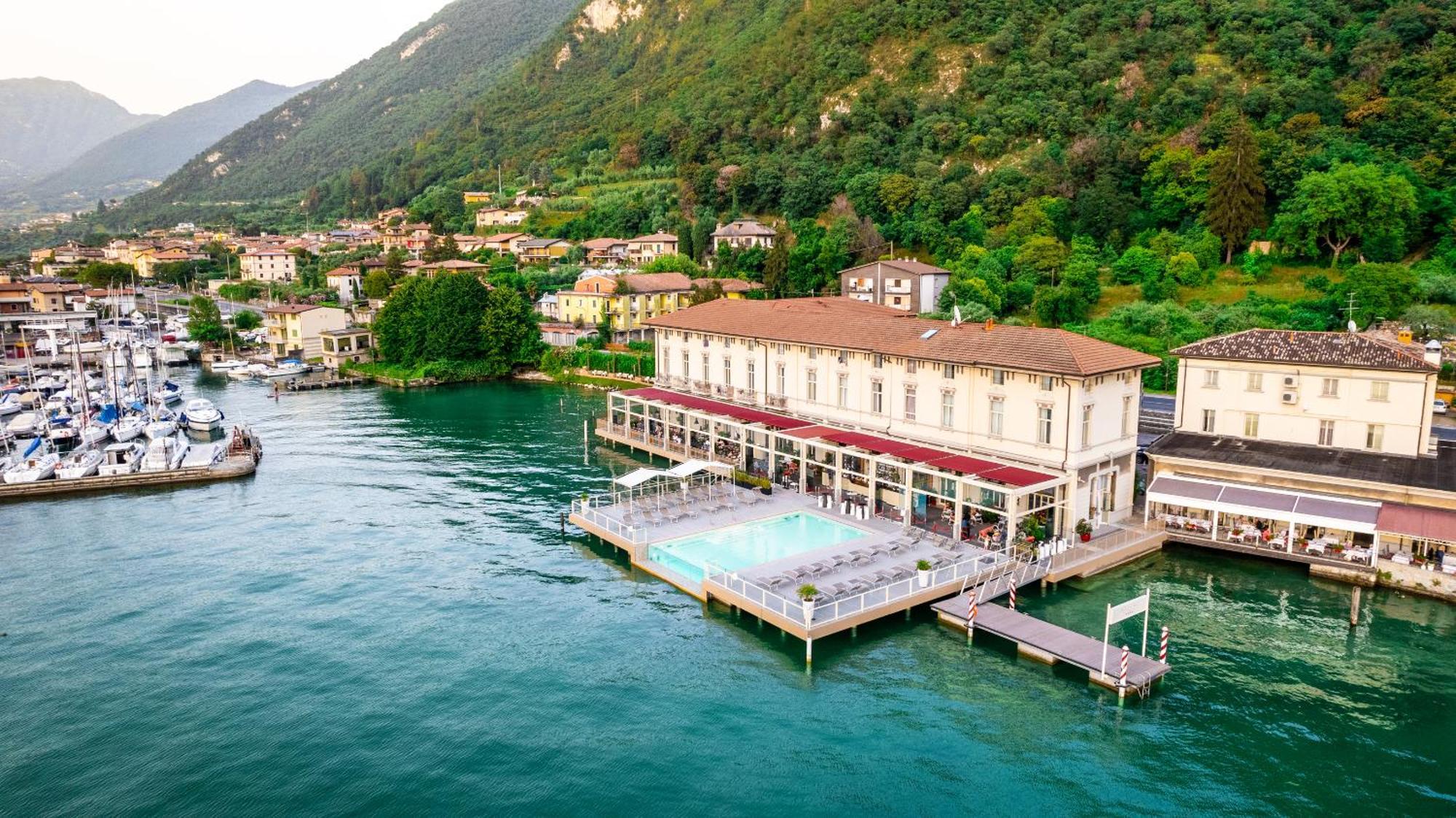Araba Fenice Hotel Iseo Ngoại thất bức ảnh